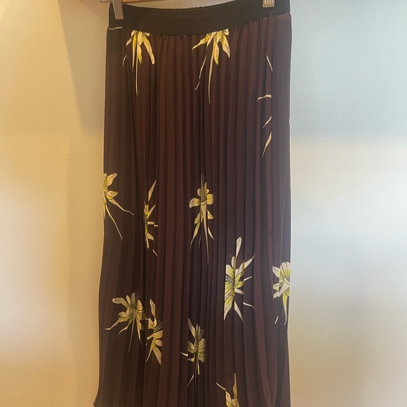 H&M Midi Skirt - Picture 4 of 7